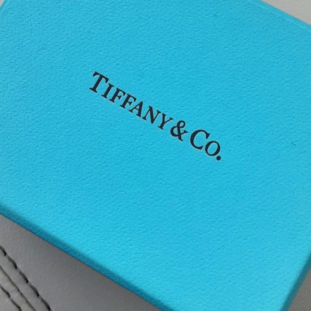Authentic Tiffany & Co. 925 sterling silver ring inscribed with date made inside